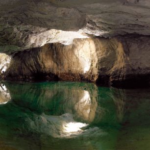 Podzemní jezero St-Leonard, Švýcarsko