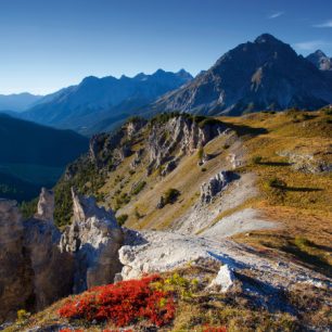 Pestrá krajina ve Švýcarském národním parku, Švýcarsko