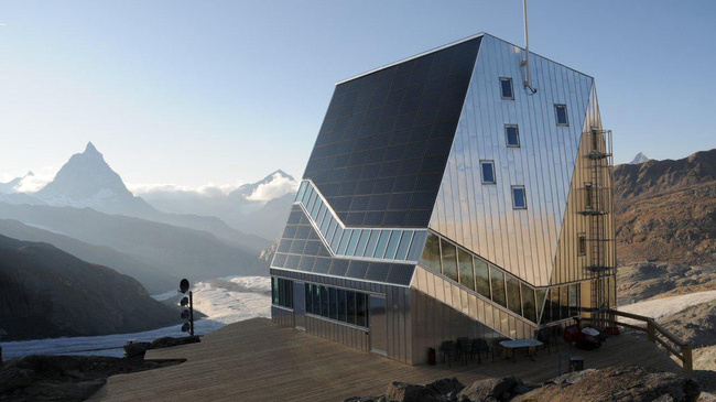 Monte Rosa Hütte, Švýcarsko