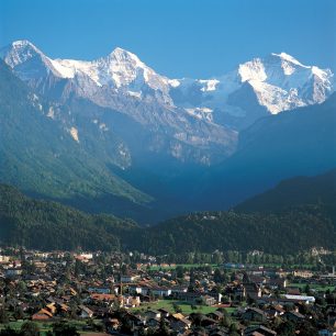 Pohled na Jungfrau (vpravo)