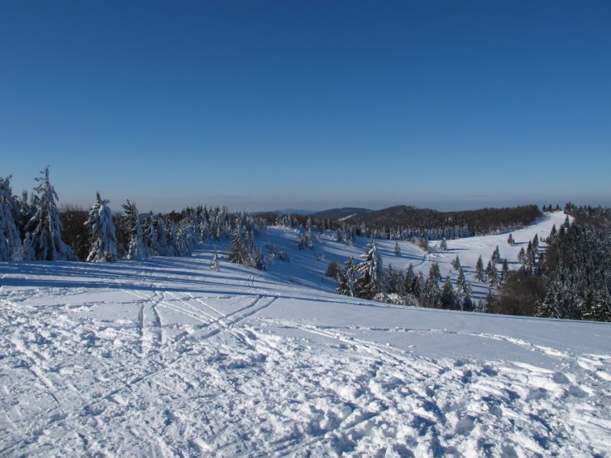 Valašsko uspokojí jak výkonnostní lyžaře, tak milovníky pohodových výletů na běžkách, Javorníky