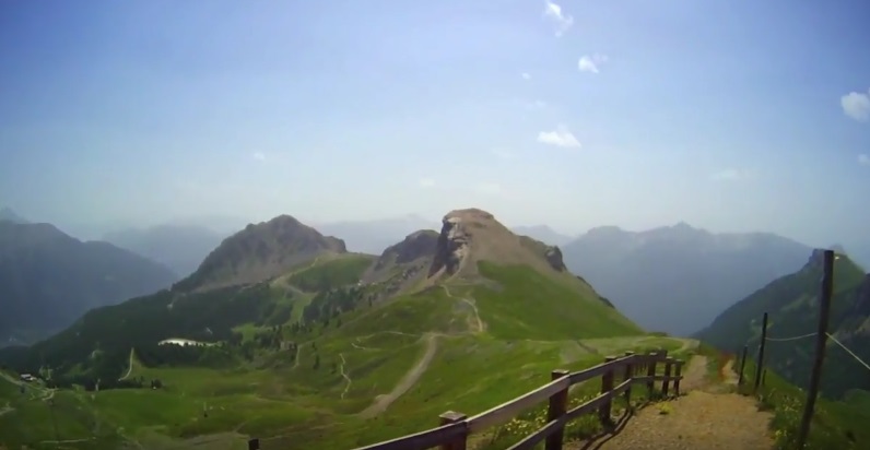 Výhled na konečné stanici lanovky