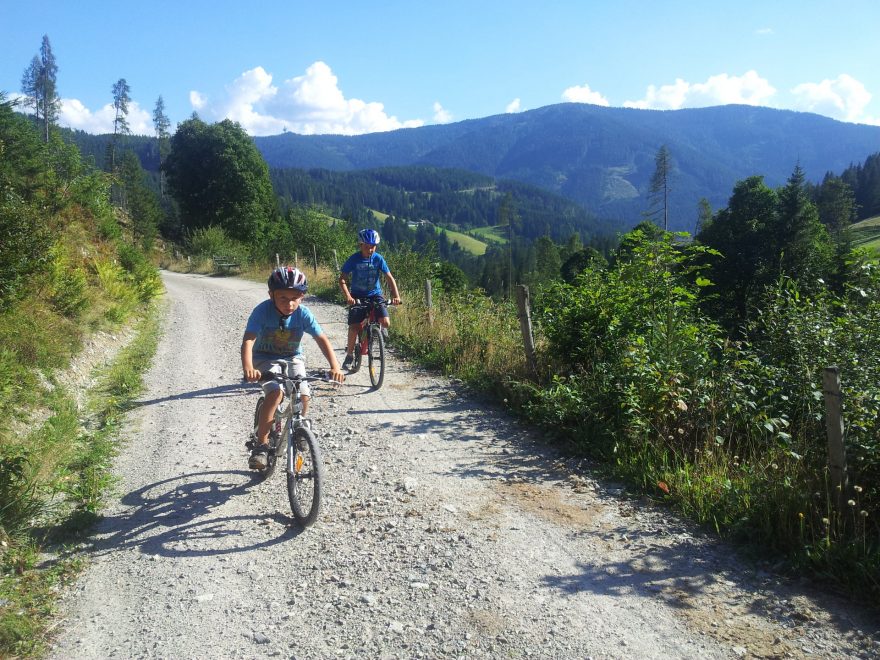 Na cyklostezky se můžete vydat i s dětmi, St. Martin, Rakousko