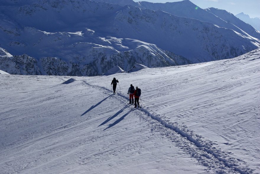 Na sněžnicích je to hračka, Totes Gebirge