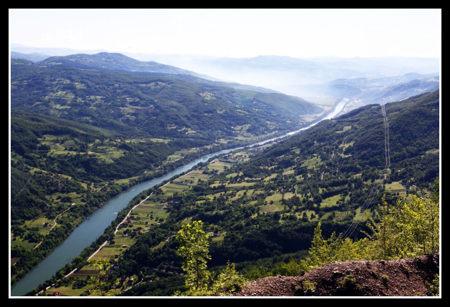 Řeka Drina u Bajiny Bašty