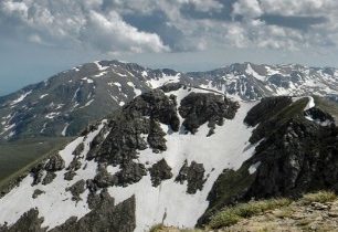 Výstup na vrchol Golem Korab v hraničním pohoří Korabi mezi Albánií a Makedonií