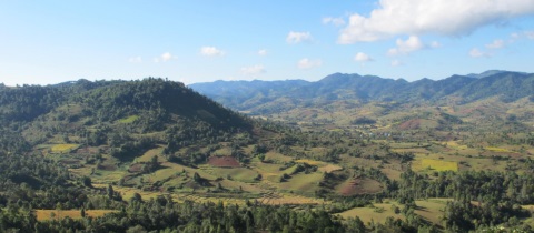 Trek z Kalaw k jezeru Inle v Barmě