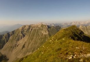 Výstup na vrchol Lastva v pohoří Morača planine