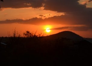 Trek v oblasti Crater Highlands