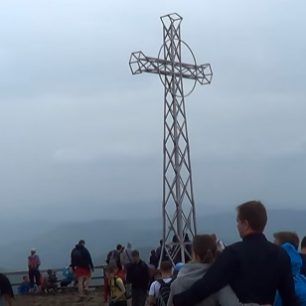 Tarnica a vrcholový kříž