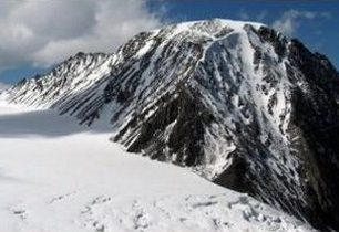 Trek v pohoří Altaj po ose dolina Aktru - Karataš - Sněžná - jezero Šavlo - Kuraj - dolina Dželo