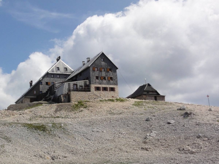 Radovan Adamec, Horská chata Triglavski dom na Kredarici (2515 m)