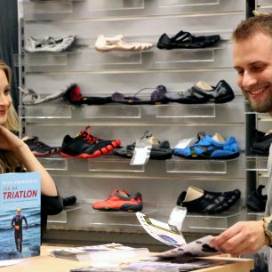 Na stánku Vibram FiveFingers. Foto: Jiří Stibor