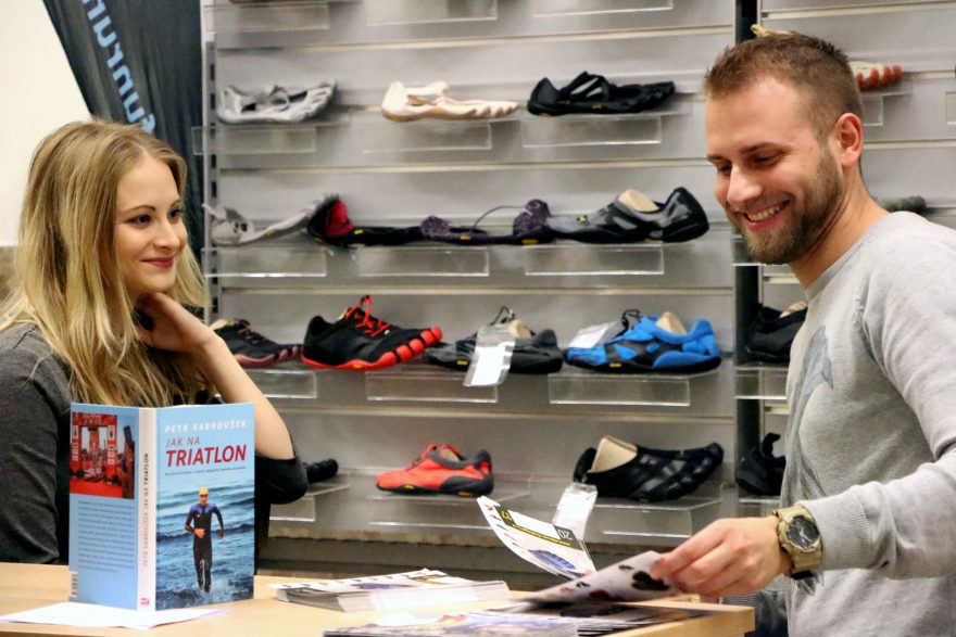 Na stánku Vibram FiveFingers. Foto: Jiří Stibor