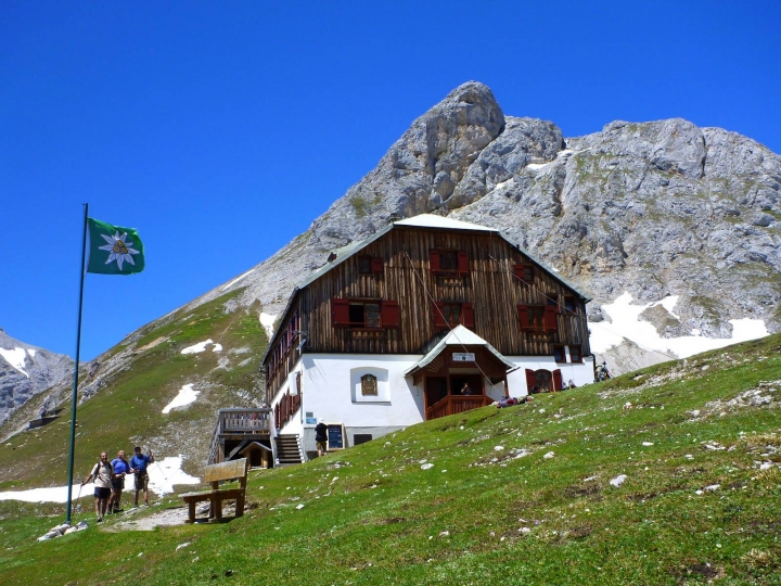 Jan Laštůvka, Horská chata Guttenberghaus