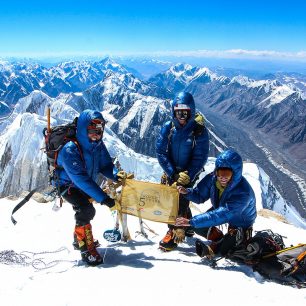 Česko-holandská expedice na vrcholu Chan Tengri, foto Martin Vorel