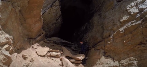 Ferata Grotta di Tofana vedoucí podzemím